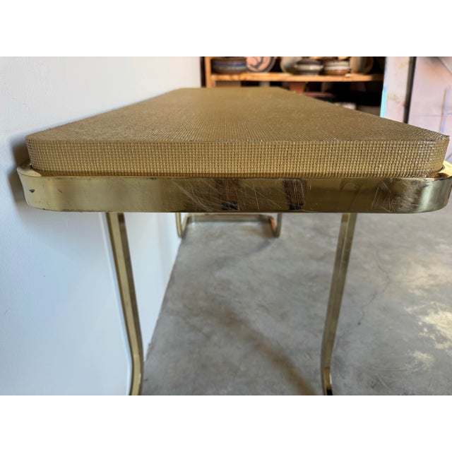 1980's Postmodern Beige Grasscloth and Brass Legs Sofá Consolé Table For Sale - Image 11 of 12