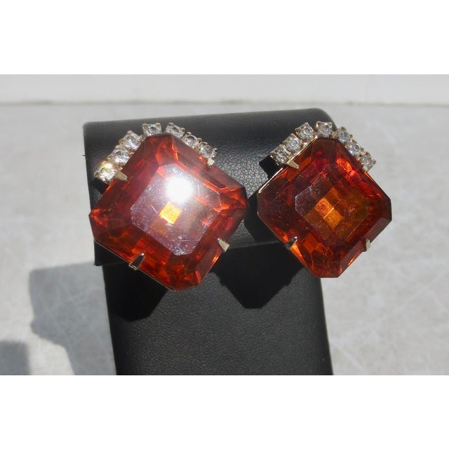 Mid-Century Modern Gold Plated Faux Maderia Topaz Clip-On For Sale - Image 3 of 5