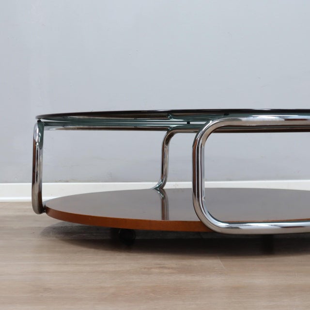 1970s Large Italian Round Chrome and Smoked Glass Coffee Table on Wheels, 1970s For Sale - Image 5 of 13