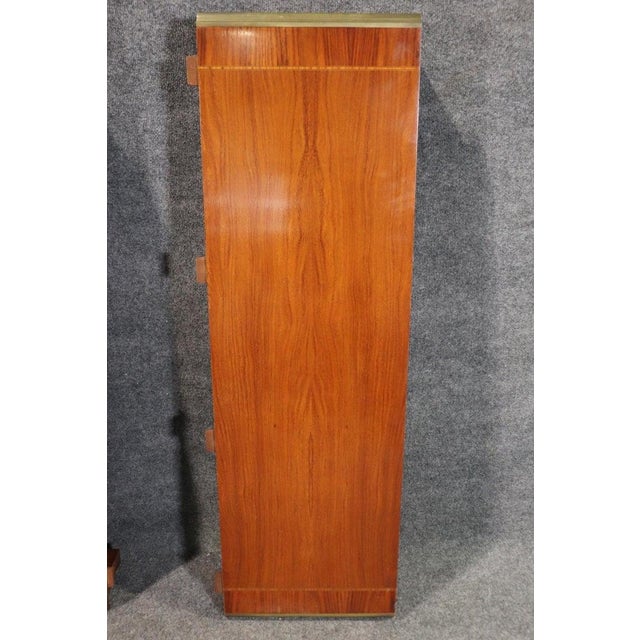 Superb Bronze Mounted French Louis XV Style Round Dining Table 3 Leaves For Sale In Philadelphia - Image 6 of 16