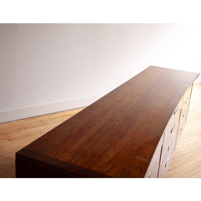 Mid-Century Modern 1950s George Nakashima Dresser in East Indian Laurel Wood For Sale - Image 3 of 8