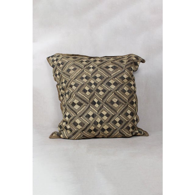 Vintage Showa Cloth Cushion For Sale - Image 5 of 5