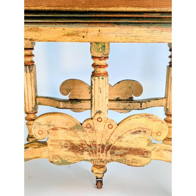 Spectacular Late Victorian Quarter-Sawn Oak Extension Dining Table (3 Original Leaves) For Sale In Boston - Image 6 of 10