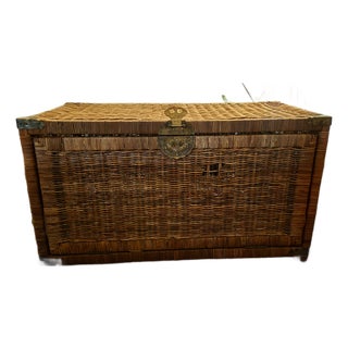 Wicker Rattan Vintage Chinoiserie Brass Trunk Storage Chest Mid 20th Century For Sale