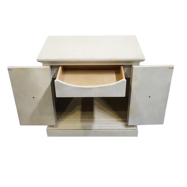Unique Furniture Italian Mediterranean Style Hollywood Regency 26" Cabinet Nightstand 7117 - Dorado White Finish For Sale In Kansas City - Image 6 of 13