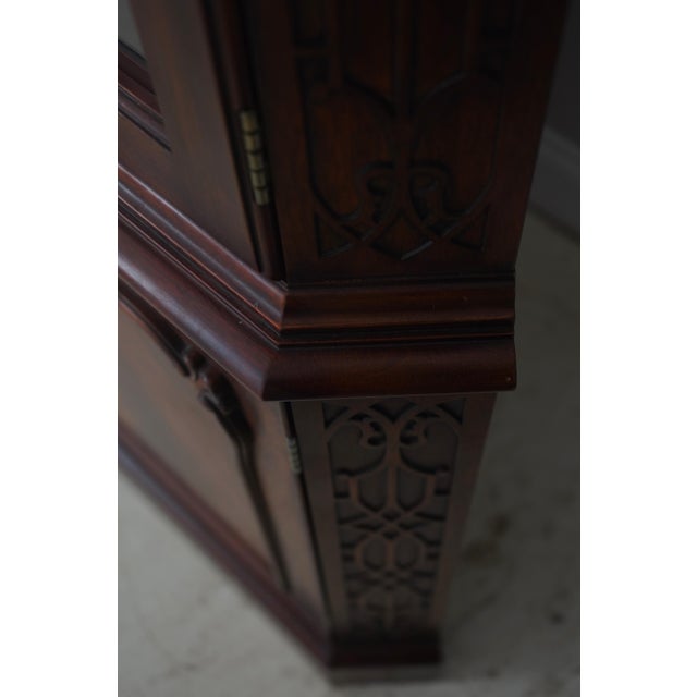 Henkel Harris Chippendale Mahogany Corner China Cabinet For Sale - Image 14 of 18