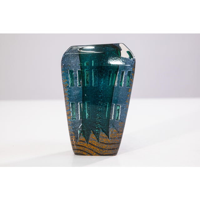 Postmodern Jose Chardiet Signed 1986 Postmodern Art Glass Table Sculpture With Lighted Base For Sale - Image 3 of 7