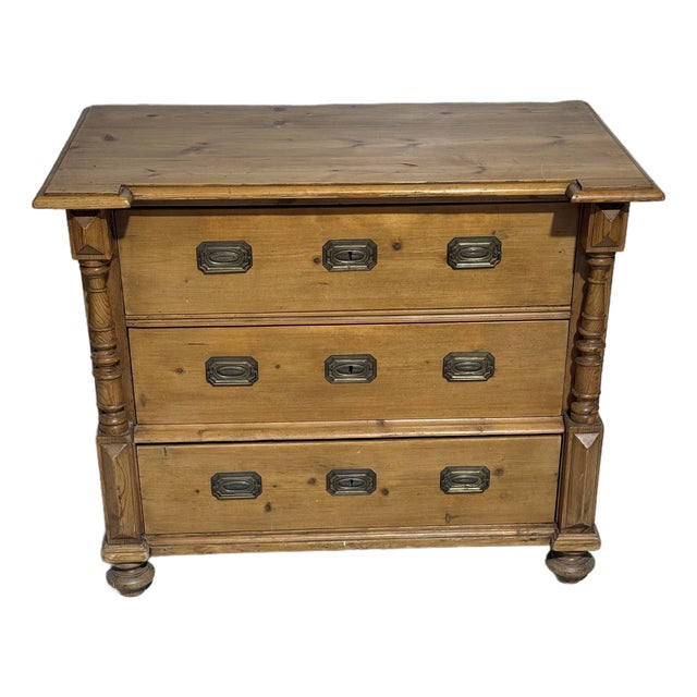 Antique Pine Three Drawers - Chest of Drawers From England For Sale