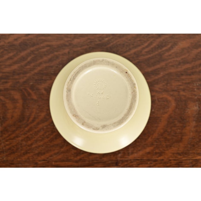 Cream Rookwood Pottery Arts & Crafts Glazed Ceramic Art Pottery Vase, 1915 For Sale - Image 8 of 11