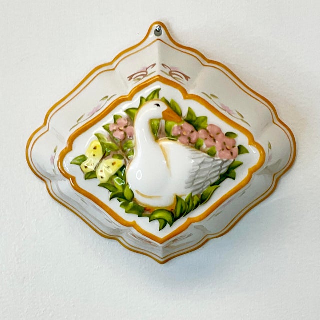Apricot 1986 Coastal French Le Cordon Blue Flora and Goose Porcelain Mold & Wall Decor. For Sale - Image 8 of 10