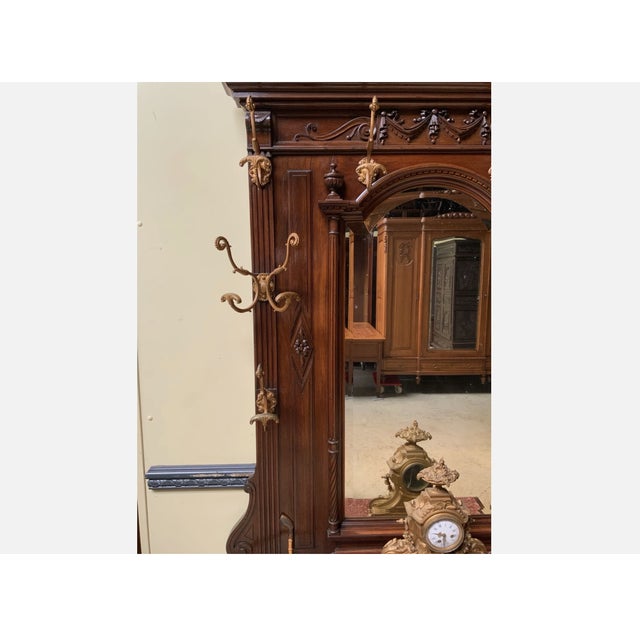 Wood Antique Neo-Renaissance Wardrobe in Walnut, 1880 For Sale - Image 7 of 14