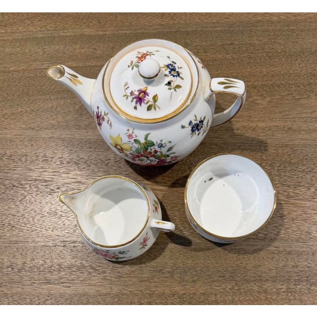 Hammersley & Co. was a renowned English porcelain manufacturer established in Stoke-on-Trent, England, in 1887. The...