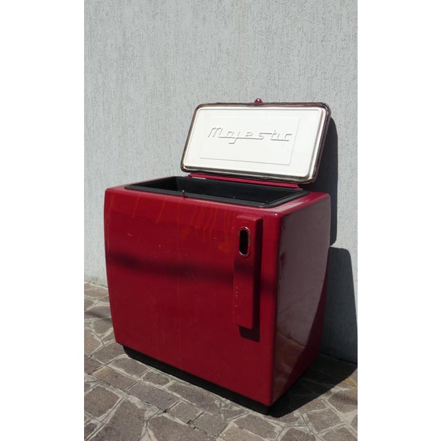 Coca-cola (coke, coca cola) icebox from the 1960s. restored and in perfect working order\. Of significant dimensions. a...