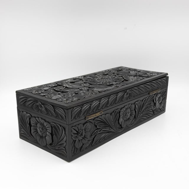 Anglo-Indian Carved Ebony Glove Box Mid-19th Century For Sale - Image 4 of 14