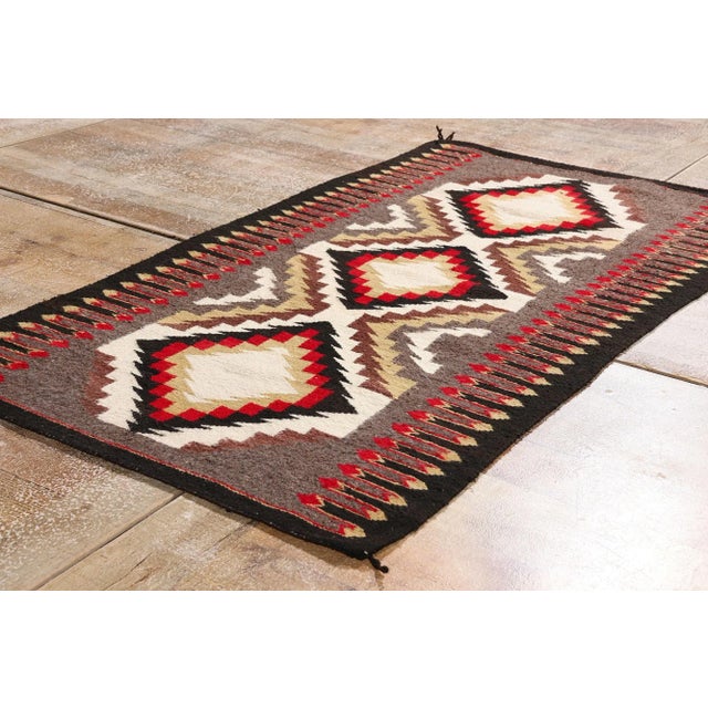 Taupe Antique Teec Nos Pos Southwestern-Style Rug, 02'07 X 04'09 For Sale - Image 8 of 10