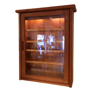Vintage Danish Illuminated Display Cabinet in Teak from Dyrlund, 1960s For Sale