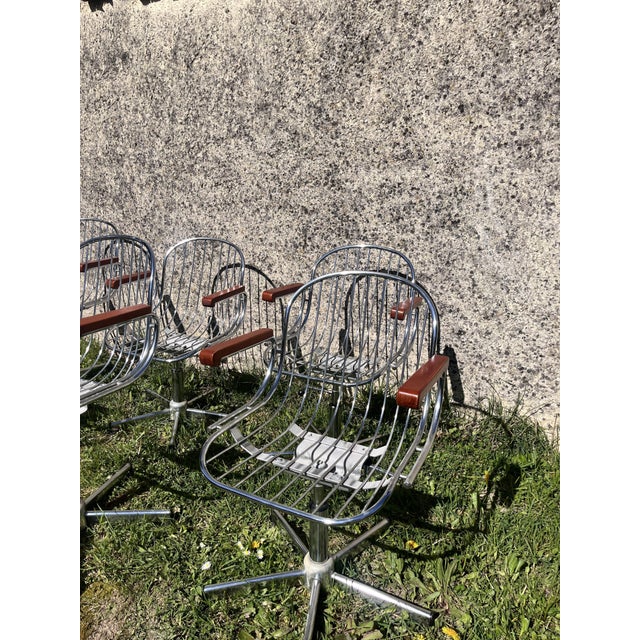 Mid-Century Modern Swivel Wire Chairs with Wooden Armrests, 1970s, Set of 2 For Sale - Image 14 of 18