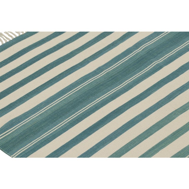 Rug & Kilim’s Contemporary Dhurrie Rug in Blue and White Stripes For Sale In New York - Image 6 of 7