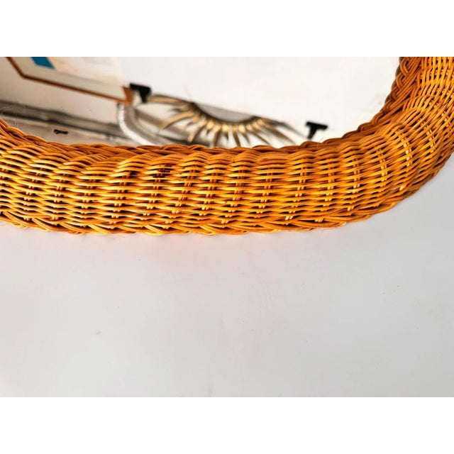 1960s Mid-Century French Riviera Rattan and Bamboo Oval Wall Mirror, Italy, 1960s For Sale - Image 5 of 9