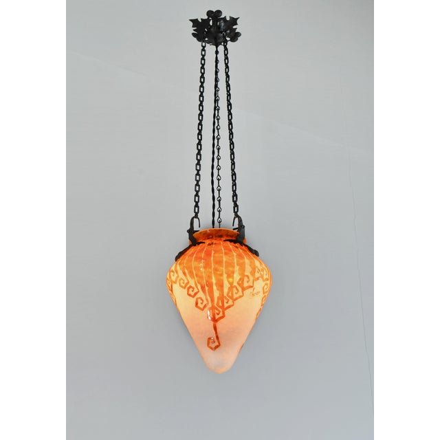 Art Deco Schneider Le Verre Francais French Art Deco Cameo Pendant Light 1920s - Fougeres Lantern Wrought Iron For Sale - Image 3 of 15
