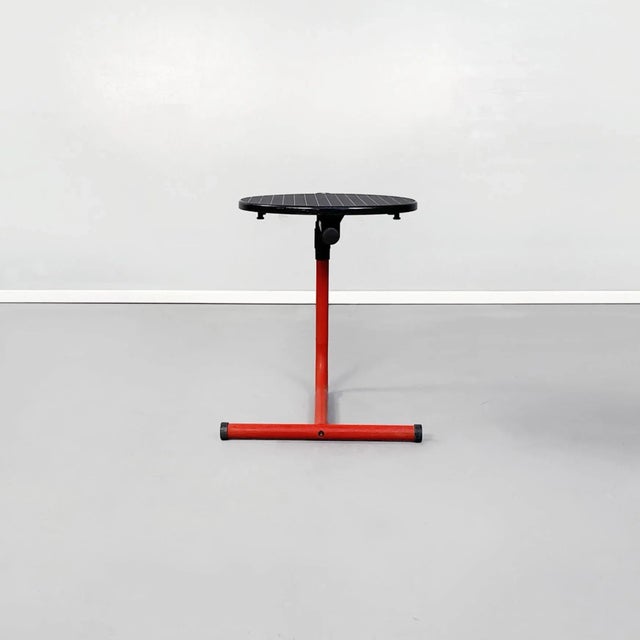 Mid-Century Italian Red Metal & Black Plastic Coffee Table from Magis, 1980s For Sale - Image 4 of 18