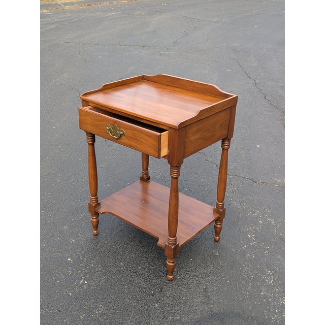 Henkel Harris American Colonial Cherry Wood Bedside Table, 1960s For Sale - Image 10 of 11