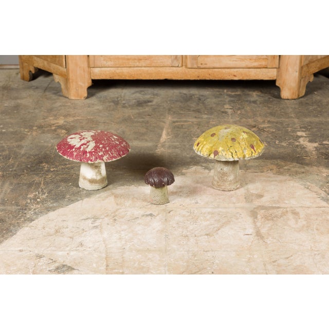 Set of Three American Midcentury Painted Concrete Mushroom Garden Ornaments For Sale In Atlanta - Image 6 of 12