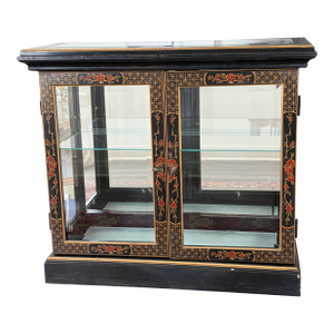 Collector’s Lacquered Asian-Style Curio Cabinet by Pulaski Furniture Corporation