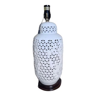 Mid 20th Century Mid Century Modern Blanc De Chine Asian Lamp For Sale