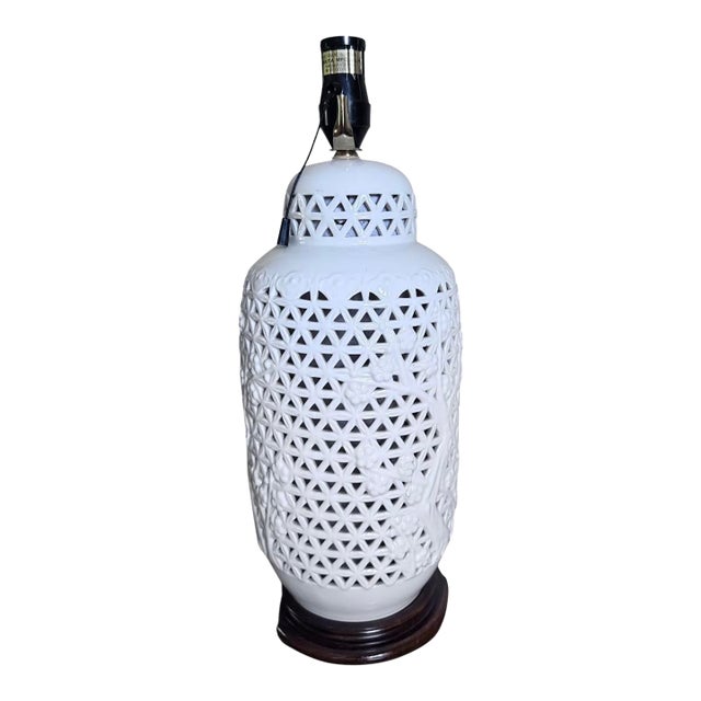 Mid 20th Century Mid Century Modern Blanc De Chine Asian Lamp For Sale