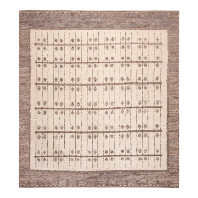 Nazmiyal Collection Modern Area Rug For Sale