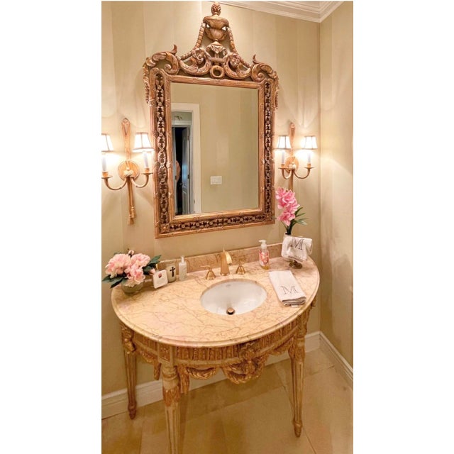 Louis XVI French Marble-Top Vanity With Giltwood Urns, Garlands & Fleur-De-Lis For Sale - Image 10 of 10