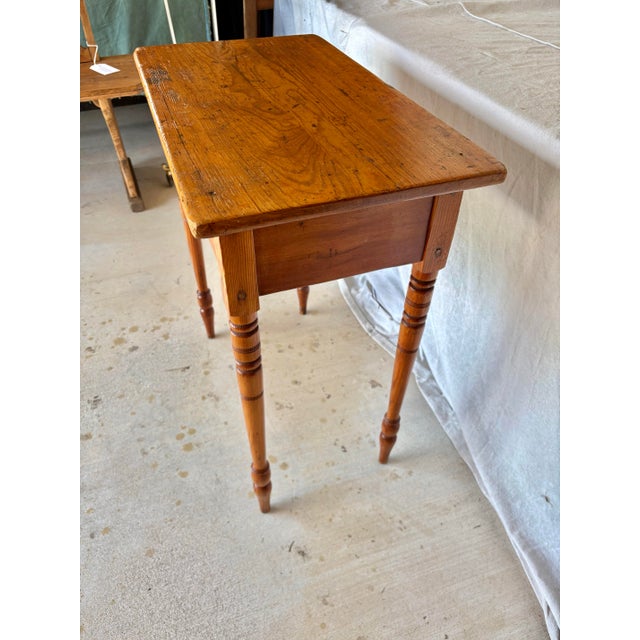 19th Century English Pine Federal Style Side Table For Sale - Image 4 of 12