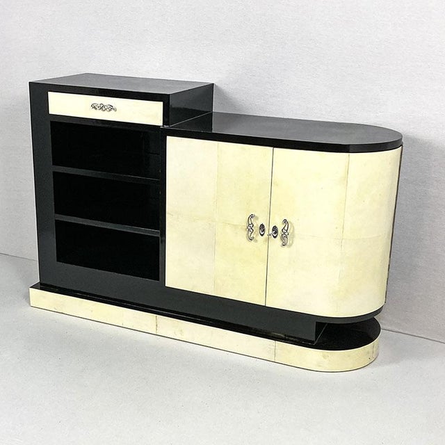 Art Deco Storage Unit in Parchment and Black Lacquer, 1930s For Sale - Image 6 of 8