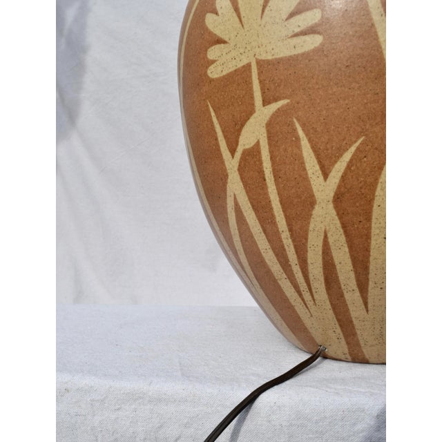 Mid-Century Modern 1960s Mid-Century Modern Alvino Bagni for Raymor Italian Pottery Lamp For Sale - Image 3 of 6