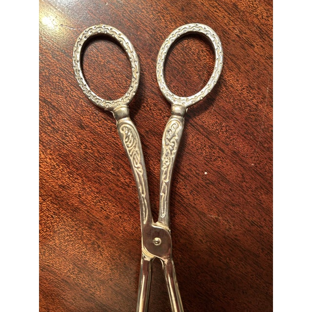 English Mid Century Silver Plate Dessert/Roll Tongs For Sale - Image 3 of 5