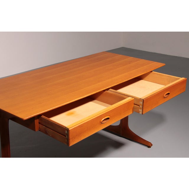 1950s Italian Architects Walnut Desk by Gianfranco Frattini for Bernini, 1950s For Sale - Image 5 of 12