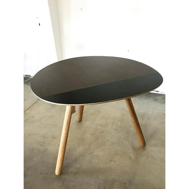 This table takes its name from the river stones. It has an irregular shape, close to the circle and in certain premises it...