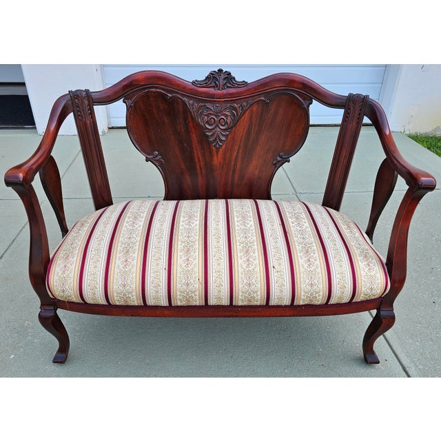Early 20th Century Edwardian Mahogany and Upholstered Settee For Sale In Washington DC - Image 6 of 8