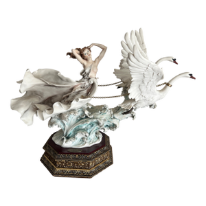 Vintage 2000 Florence Giuseppe Armani "The Triumph of Venus" Sculpture #1530c