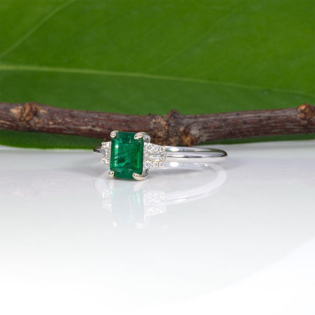 Zambian Emerald Ring With Earth-Mined Diamond Accents: Solid 14k Gold, Size 6.75 For Sale In Columbus - Image 6 of 9
