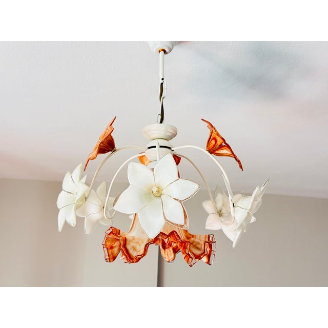 Vintage Italian Murano Style Handblown Swirl Ruffled Shade Pendant, Vintage Amber Brown & White Glass Botanical Chandelier For Sale - Image 4 of 16