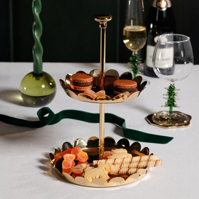 Contemporary Lucente Polished Scalloped Serving Tray, Gold, Two-Tier For Sale - Image 3 of 3