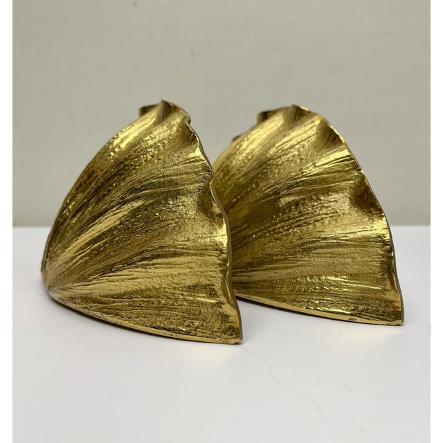Gold Art Deco Scallop Shell Wall Lamps in Gilded Cast Bronze, 1970s, Set of 2 For Sale - Image 8 of 12