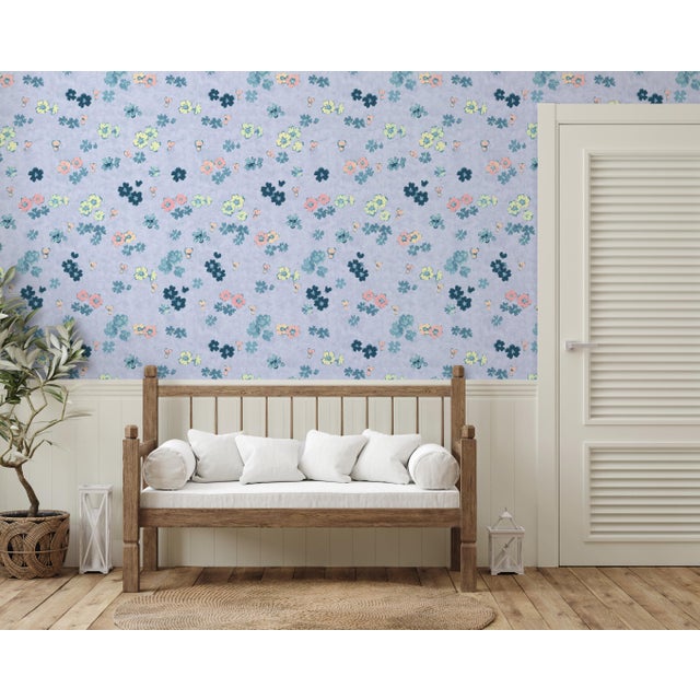 Non-woven fiber-based material with a smooth satin finish. We use the latest digital technology providing the highest...