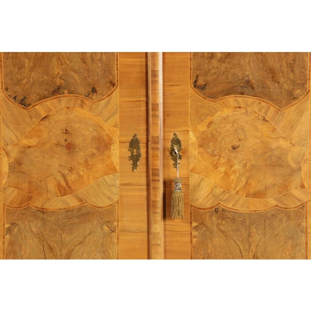 Antique Baroque Cabinet in Walnut Veneer, 1750 For Sale - Image 14 of 18