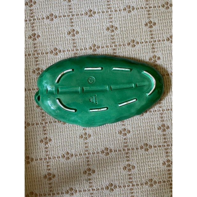 Channeling the Beverly Hills Hotel…Serve your h’orsdervs by the pool on this beautiful banana leaf majolica platter.