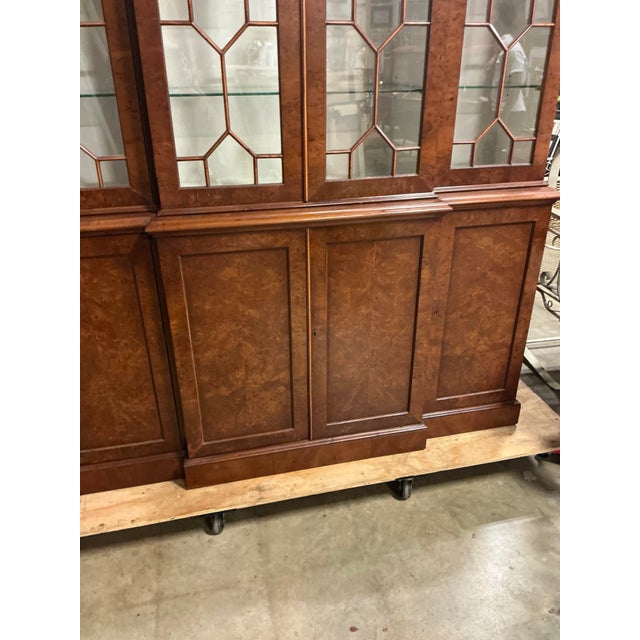 1980s English Smith Watson Chippendale Style Burl Yew Wood Bookcase Cabinet For Sale - Image 5 of 8