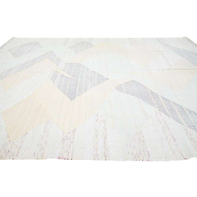 2020s 10 X 14 Modern Abstract Kilim Flatweave Wool Rug in Muted Color For Sale - Image 5 of 10