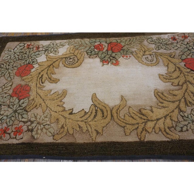 Late 19th Century American Hooked Rug ( 2'8" x 4'11" - 82 x 150 )